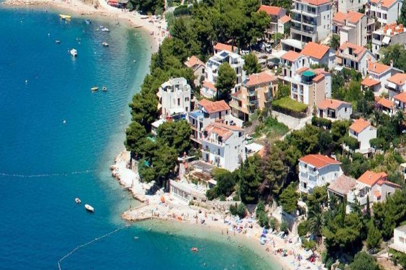 Apartments Bilic Nemira Оміш Екстер'єр фото